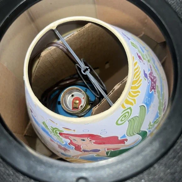 Little Mermaid Lamp With Glow in the Dark Shade, Violet Base - Rare Vintage - Picture 10 of 16